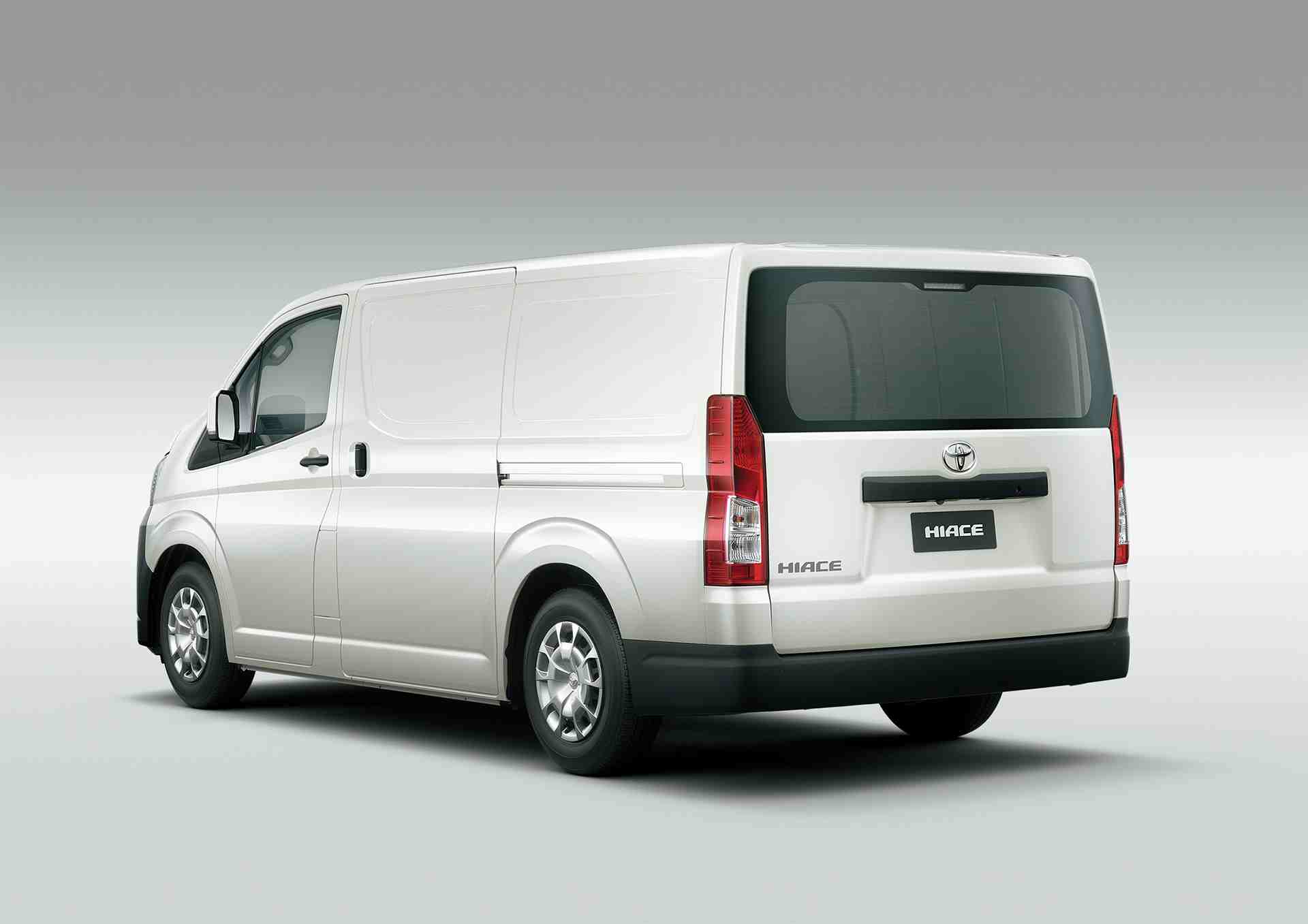 sewa hiace jakarta selatan