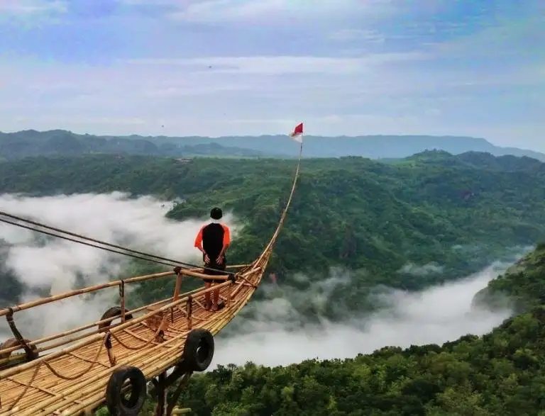Tempat Wisata Di Blitar, Mewahnya Alami