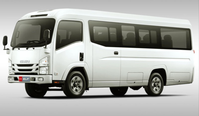 Mobil Elf Muat Berapa Orang ? Ini Penjelasannya!
