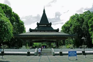 Destinasi Travel Surabaya Blitar
