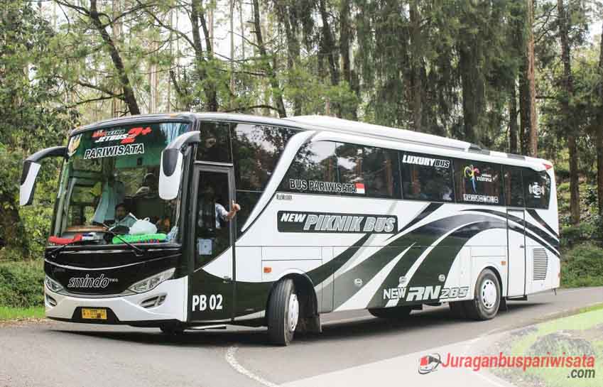 Sewa bus pariwisata semarang