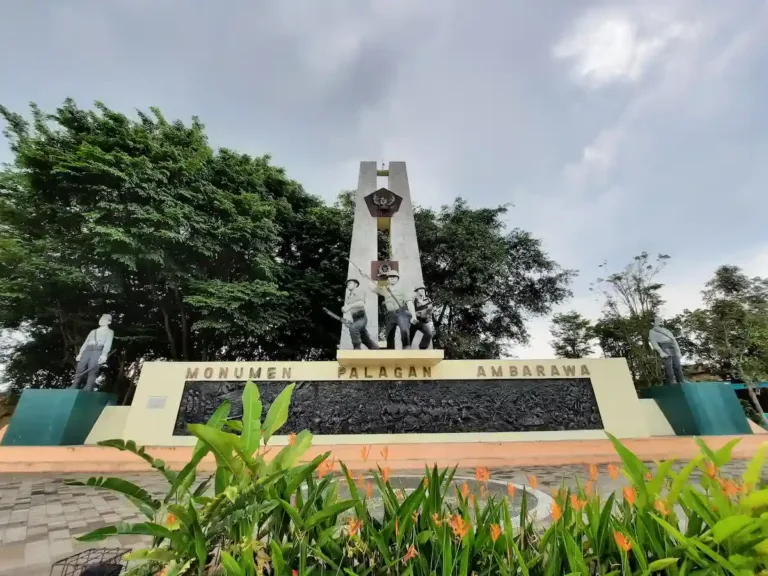 Wisata Malam Ambarawa