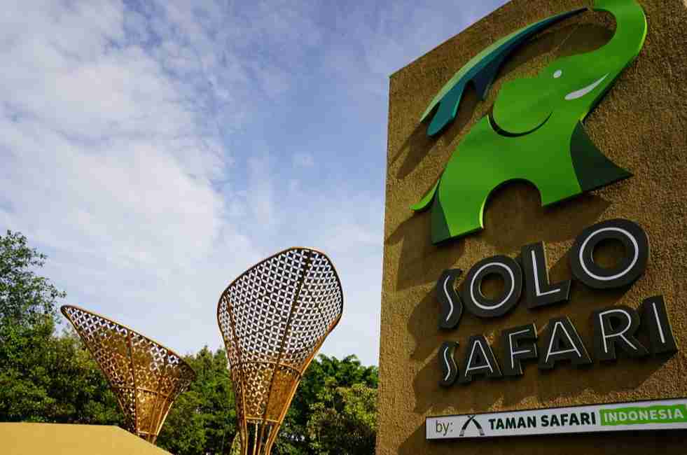 Wisata Solo Safari 