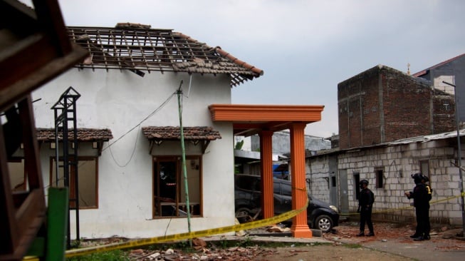 Rumah Polisi Meledak di Sumolawang Mojokerto