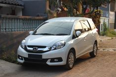 Sewa Mobil Bulanan