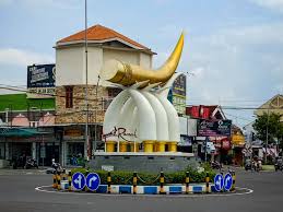 rental mobil Ngawi