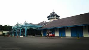 Rental Mobil Surakarta